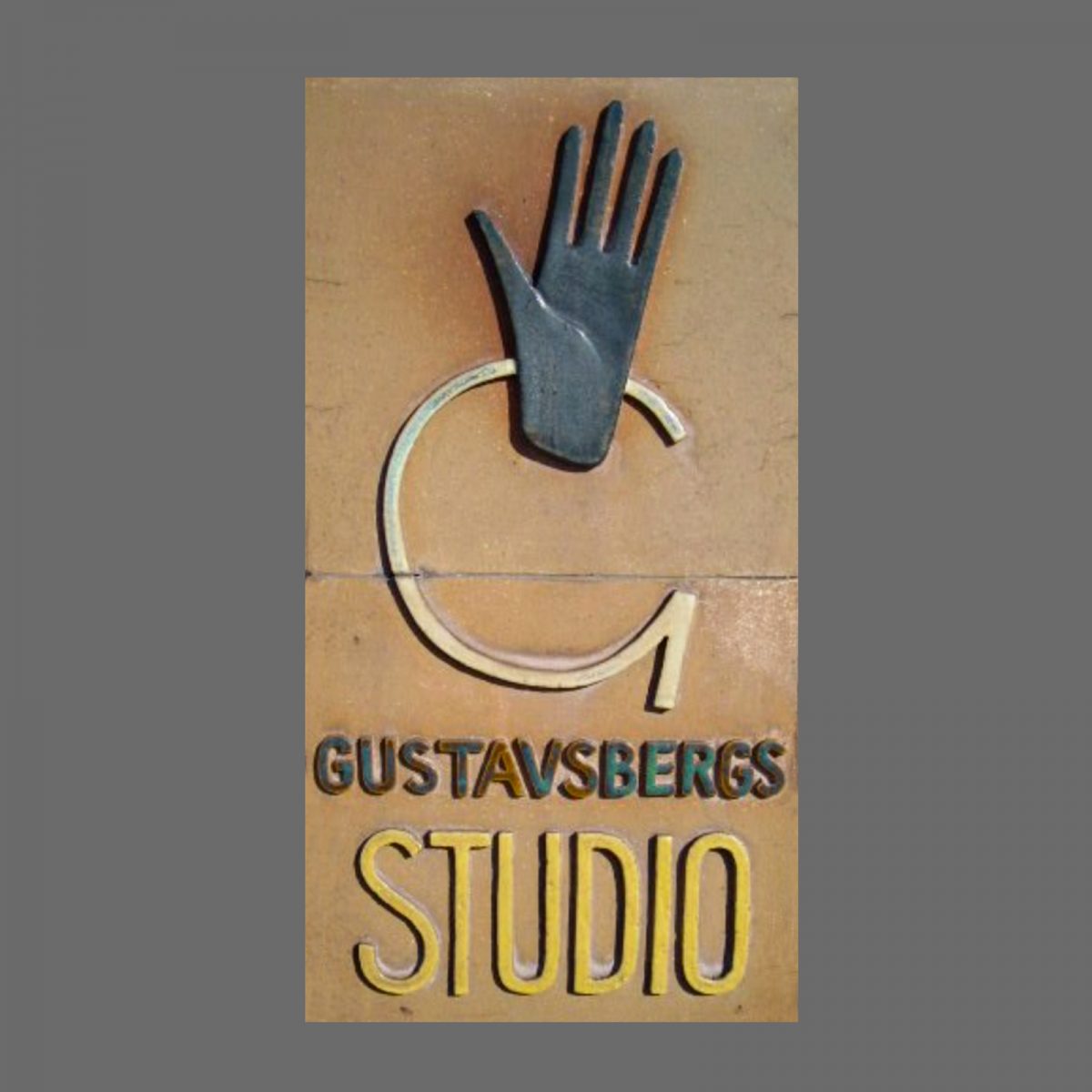 Signpost of the the Gustavsberg studio with the legendary hand