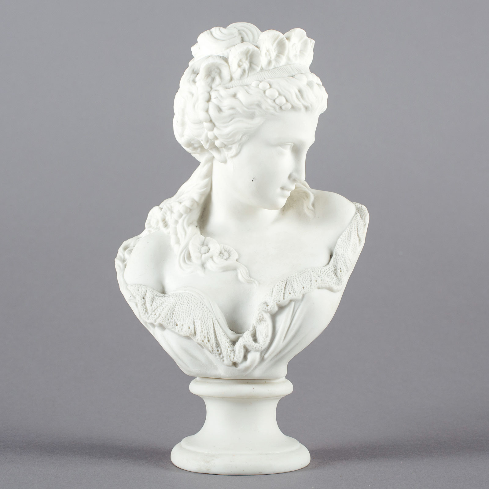 Parian sculpture "Skonheten" (The Beauty). 1889-1899. Height 23 cm / 9.1 inches.